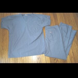 Scrub Zone by Landau - Women's Gray Uniform Nurse Medical 2pc Set. Size Small